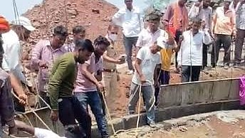 Contractor Drowns in Well Azadpur 