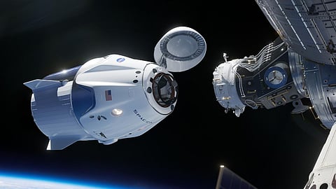 Axiom 4 Dragon ISS docking