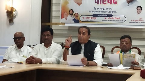 पत्रकार परिषदेत बोलताना अनिल देशमुख 