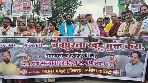 Congress Agitation Chandrapur