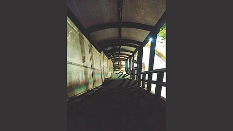 Airoli pedestrian bridge condition