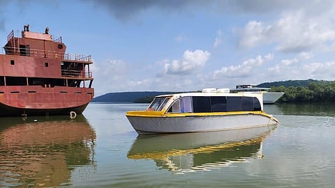 E-speed boat service