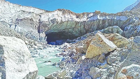 climate-change-impact-on-gomukh-ganges-origin