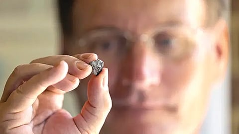 meteorite-20-million-years-older-than-earth-crashes-into-house