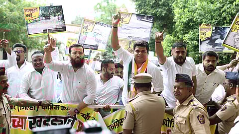 Congress protest, Nagpur Municipal Corporation