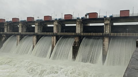 Manjara dam gates opened