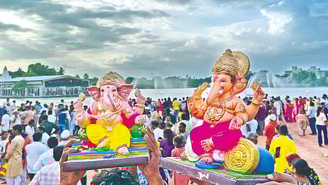 Solapur Ganesh Visarjan |