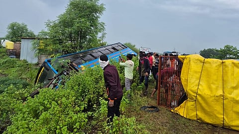 Jintur to Parbhani bus accident