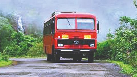 ST News |स्वारगेट अपघातात एसटी चालक दोषी; कठोर कारवाईची तयारी