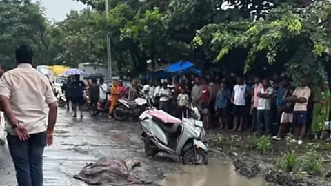 Virar pothole accident