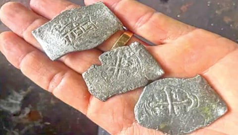 shipwreck found more than thousand coins