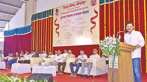 district-teachers-and-chief-minister-my-school-beautiful-school-awards