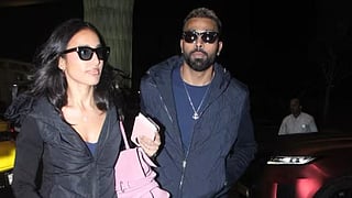 Hardik Pandya Mahika Sharma: हार्दिकने माहिकासोबतचे नाते केले कन्फर्म; एअरपोर्टवर झाला स्पॉट
