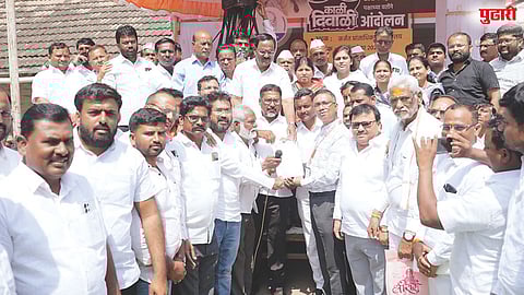 अतिवृष्टीग्रस्तांसाठी सरकारचे फसवे पॅकेज