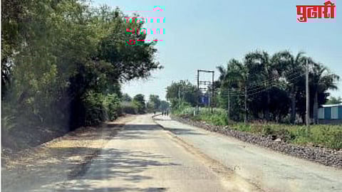 मोबदल्यासाठी शेळगाव रस्त्याचे काम बंद