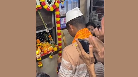 Tulsi Vivah in local train