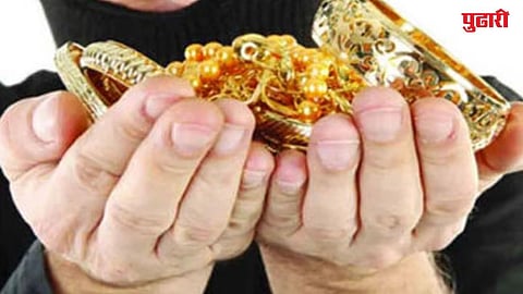 Kalmanuri employee steals from jewellery shop