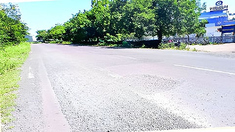 शेंद्रा एमआयडीसीतील निकृष्ट कामांवर थातूर-मातूर भरपाईचा लेप