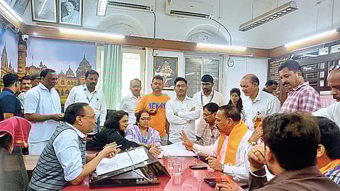 Kolhapur district surgeon office corruption