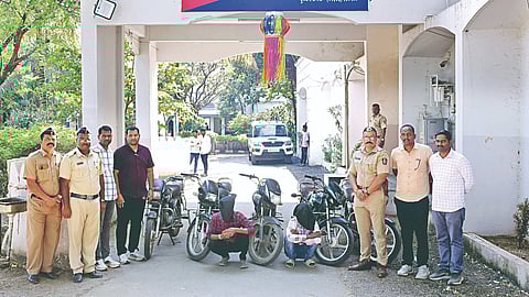 Tasgaon vehicle theft