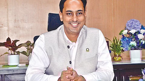 जिल्हाधिकारी आयुष प्रसाद / District Collector Ayush Prasad