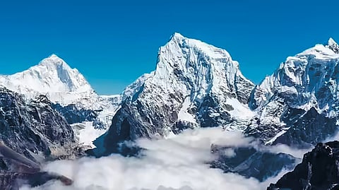 Himalayan ice plutonium traces 