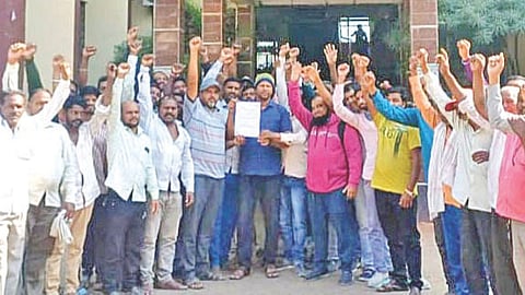 Ghantagadi workers strike