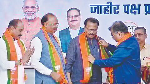 Dilip Mane BJP join