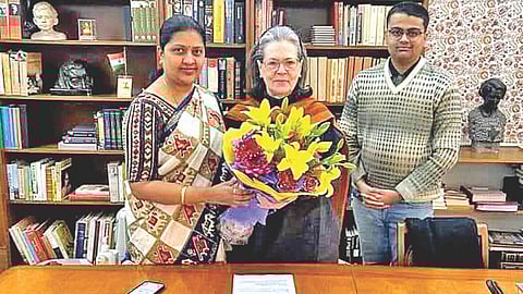 Pradnya Satav quits Congress