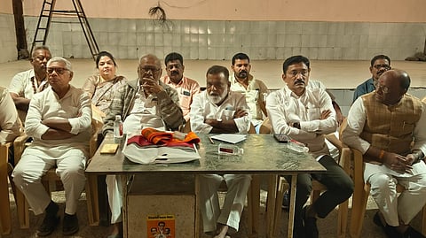 Dhule Municipal Corporation : धुळे महानगरपालिका निवडणुकीसाठी महाविकास आघाडीची वज्रमूठ