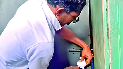 Curly's Shack finally sealed