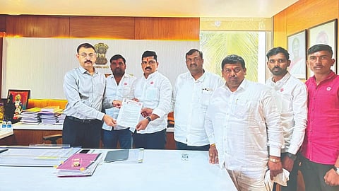 Sugar factories Recovery theft : साखर कारखानदारांकडून होणारी रिकव्हरी चोरी, काटामारी थांबवावी