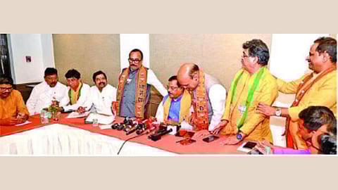 Atul Save Sanjay Kenekar dispute