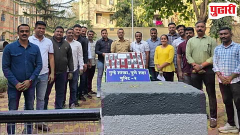 अटक केलेल्‍या आरोपींसह युनिट 2 चे अधिकारी आणि अमंलदार.