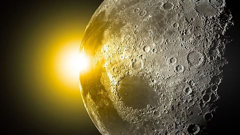 Surya-Chandra Yuti 2026 | नवीन वर्षात सूर्य-चंद्राची होणार युती ; 'या' राशींचा सुवर्णकाळ होणार सुरू!