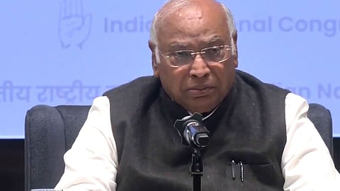 Congress MGNREGA campaign : काँग्रेस ५ जानेवारीपासून सुरु करणार देशव्‍यापी 'मनरेगा बचाव मोहीम'