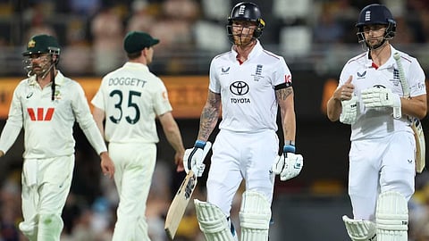 Boxing Day Test : बॉक्सिंग डे कसोटीत गोलंदाजांचा हाहाकार, ॲशेसमध्ये १०० वर्षांनंतर घडला इतिहास !  