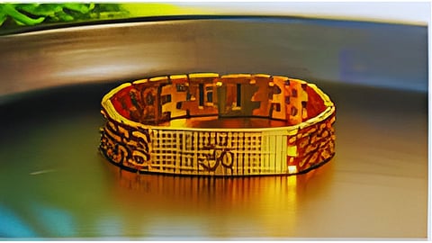 Gold bracelet theft case