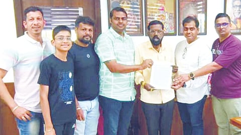 Stray dogs health risks