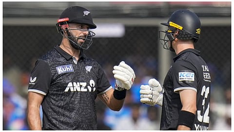 IND vs NZ 3rd ODI : डॅरिल मिचेलचे अर्धशतक, फिलिप्सची ५०+ धावांची भागीदारी; भारतासाठी धोक्याची घंटा