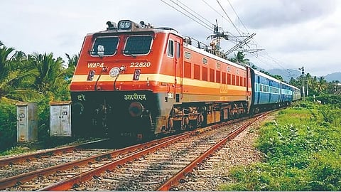 Kolhapur Nagpur Express 