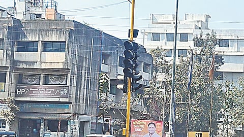 Exlo Circle Traffic Signal