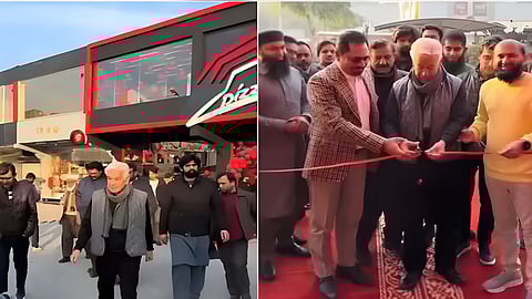 पाकिस्तानचे संरक्षण मंत्री ख्वाजा आसिफ यांनी सियालकोट कॅन्टोन्मेंट भागात मोठ्या थाटामाटात एका 'पिझ्झा हट' आउटलेटचे उद्घाटन केले.