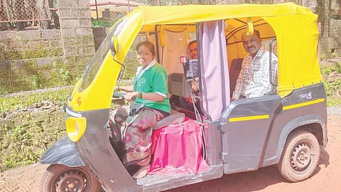 Rickshaw puller elected corporator