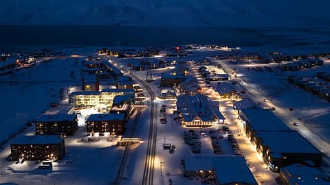 polar night, Longyearbyen Norway, island without sun