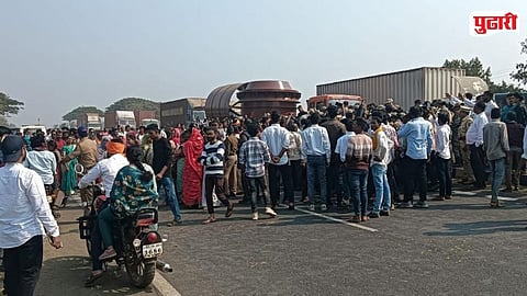 Lathi Charge in Gosekhurd  