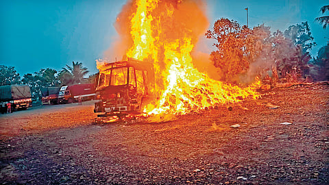 Satara truck fire