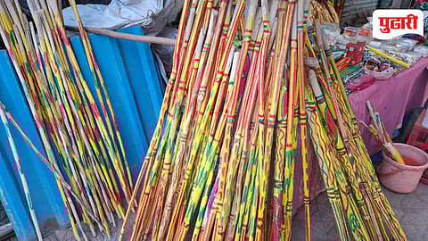 Malanggad Yatra Tradition: रंगीबेरंगी काठी : श्री मलंगगड यात्रेची शतकानुशतके जपलेली ओळख