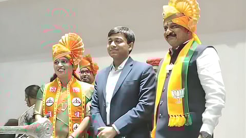 KDMC Mayor : हर्षाली थविल-चौधरी कल्याण-डोंबिवलीच्या नव्या महापौर; राहुल दामले उपमहापौर