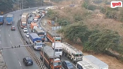 Mumbai Pune Expressway traffic